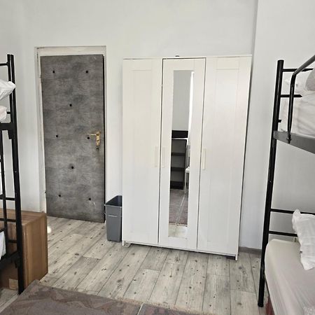 Hostel Zielonka  Exteriör bild